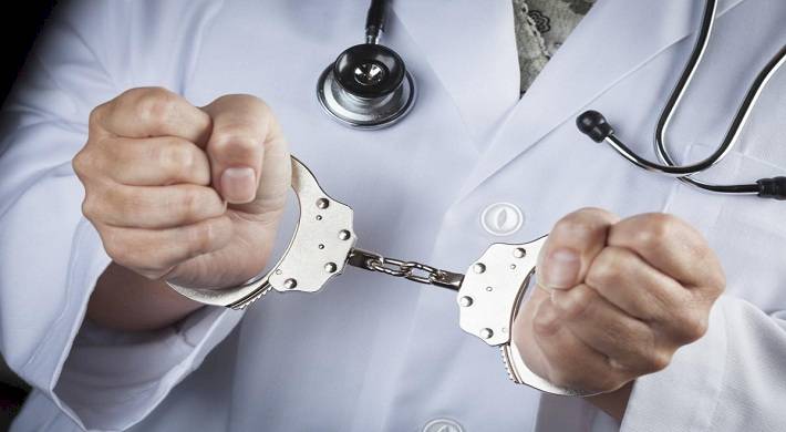 Уголовное наказание для медицинских работников за не качественные услуги: как привлекают виновников